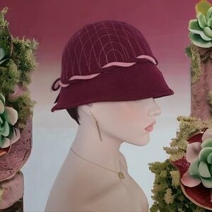 Vintage wool hat Made in England Circumference approx 21.5" Burgundy and pink